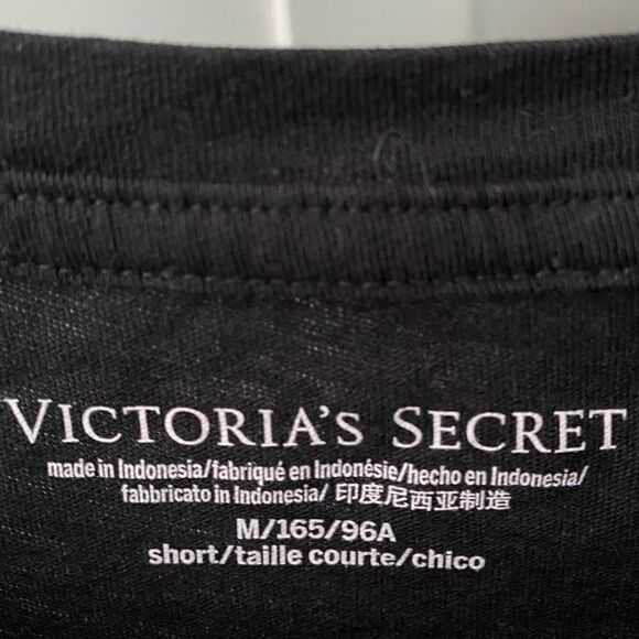 Victoria's Secret black Logo T-Shirt - Picture 5 of 5